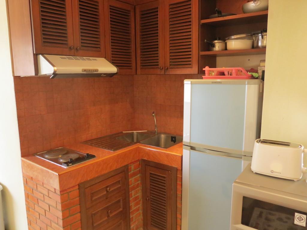 Jomtien Plaza Suite Apartments Bilik gambar