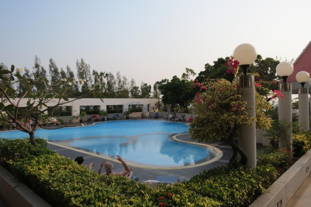Jomtien Plaza Suite Apartments Bilik gambar