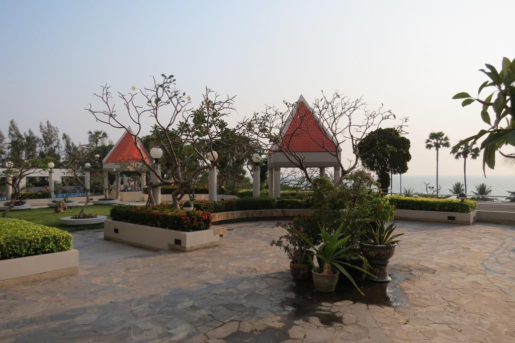 Jomtien Plaza Suite Apartments Bilik gambar