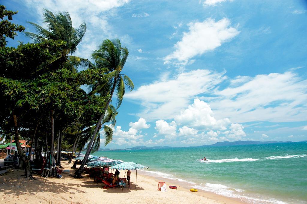 Jomtien Plaza Suite Apartments Luaran gambar